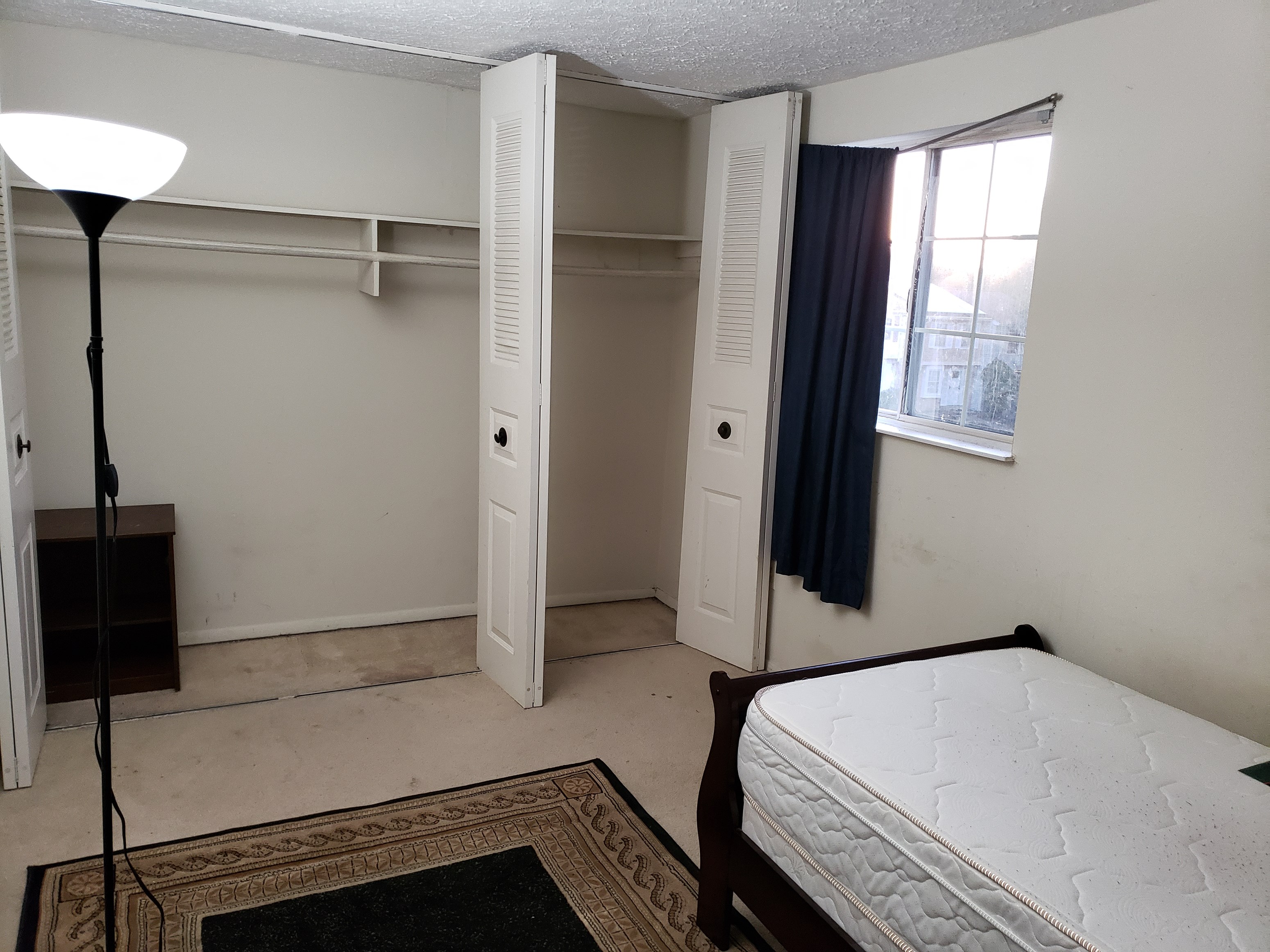 1 Room With Separate Bath Available For Short Term Lease In